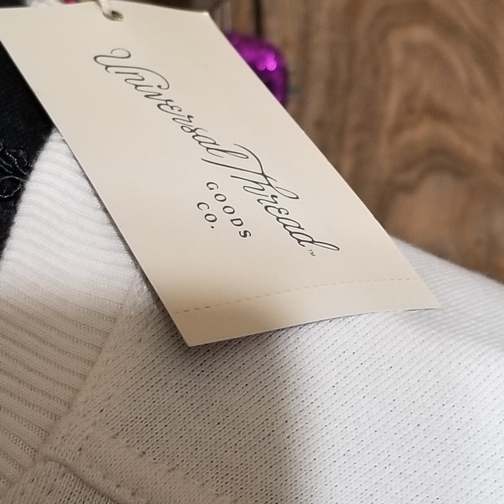 100% Cotton Lightweight Sweater - Picture 3 of 12